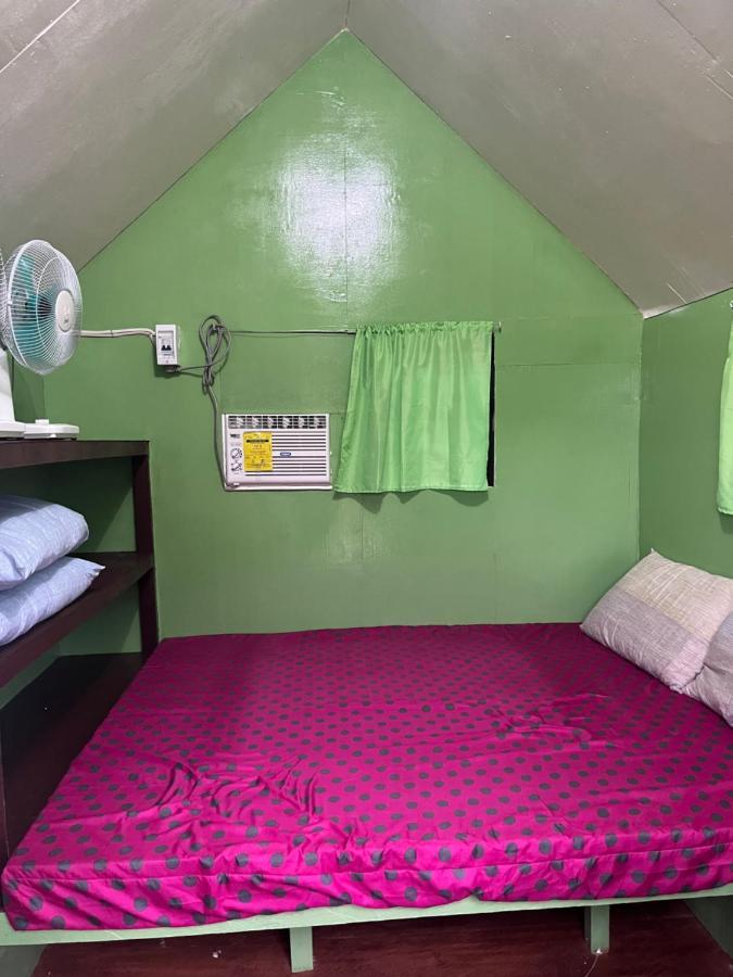 Batuan Roca'S Homestay Backpackers Chalet מראה חיצוני תמונה