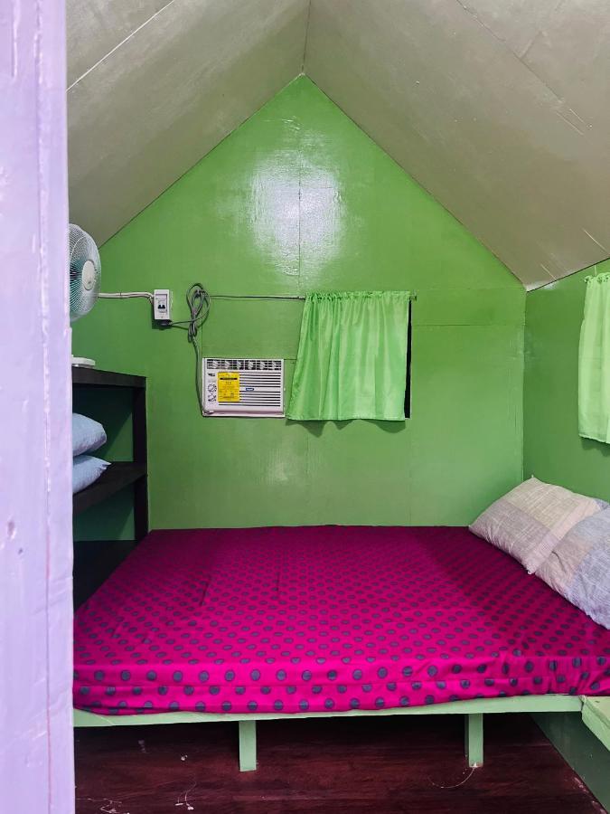 Batuan Roca'S Homestay Backpackers Chalet מראה חיצוני תמונה
