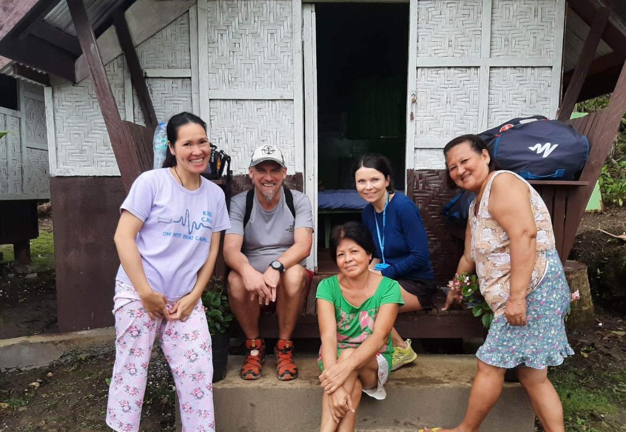 Batuan Roca'S Homestay Backpackers Chalet מראה חיצוני תמונה