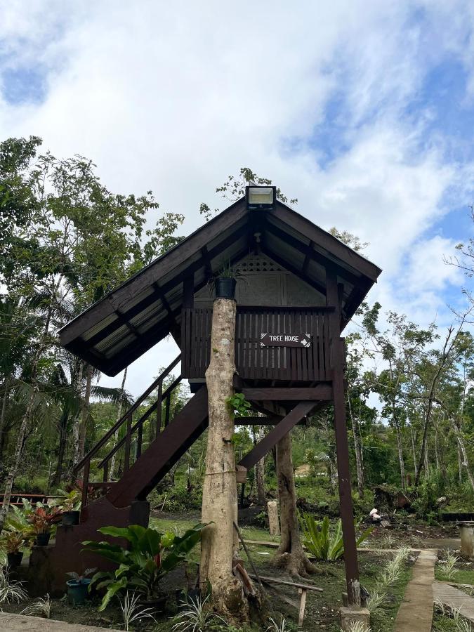 Batuan Roca'S Homestay Backpackers Chalet מראה חיצוני תמונה